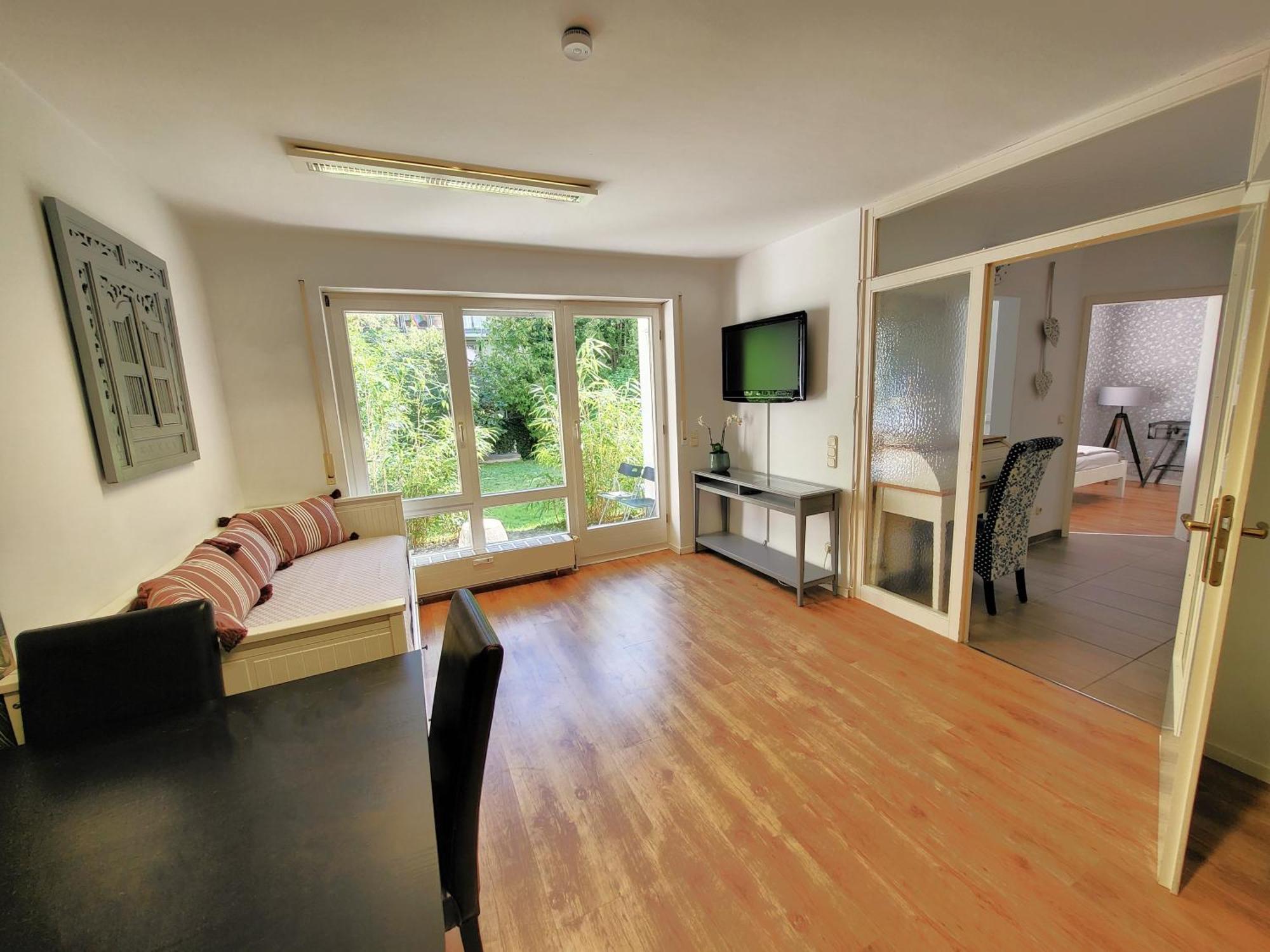 Appartement + :-) Be In + :-) Be In *